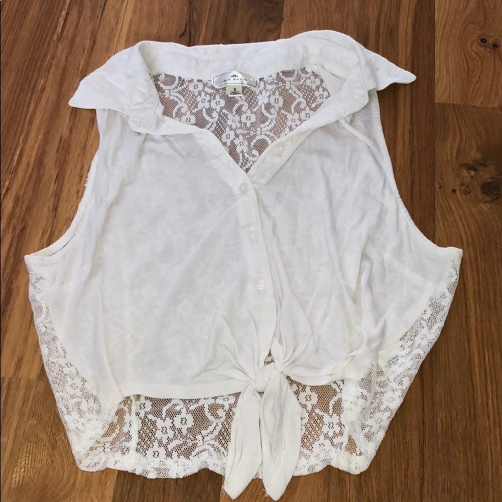 Button down tank